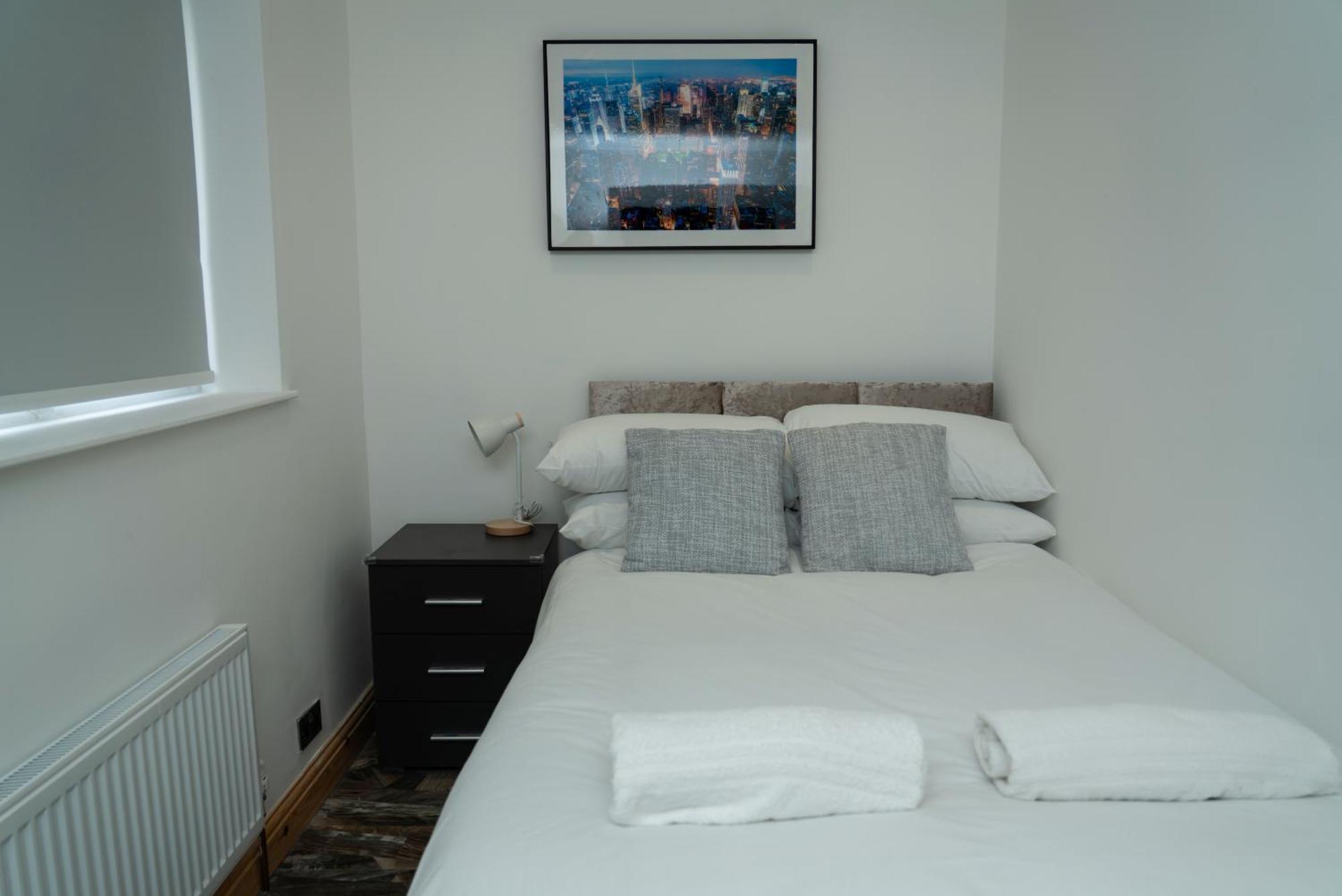 Double Bedroom Near Etihad And Coop Live With Free Parking, Shared Kitchen & Bathroom - Including Free 1-Hour Early Check-In Or Late Check-Out For Bookings Until July Manchester Eksteriør bilde
