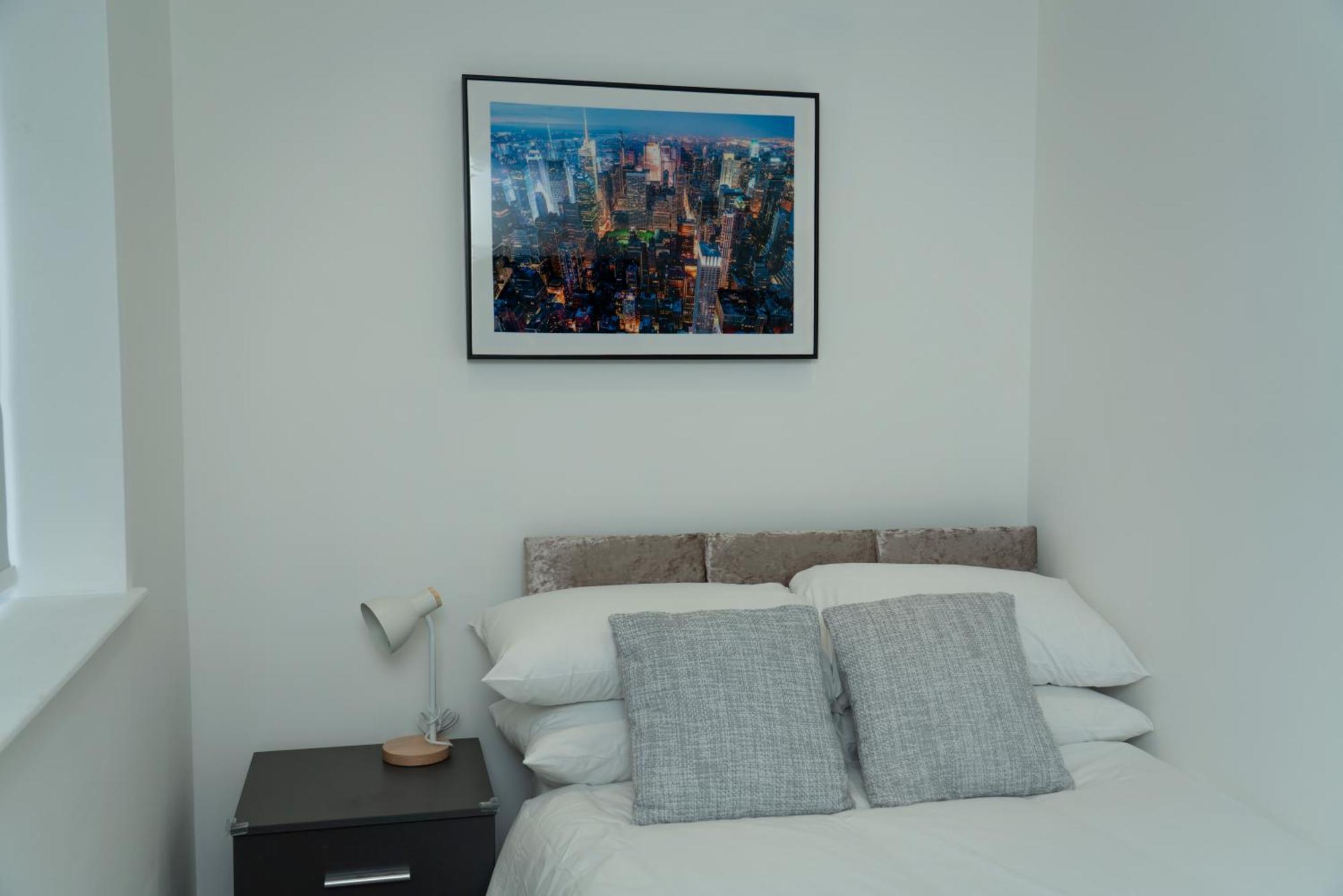 Double Bedroom Near Etihad And Coop Live With Free Parking, Shared Kitchen & Bathroom - Including Free 1-Hour Early Check-In Or Late Check-Out For Bookings Until July Manchester Eksteriør bilde