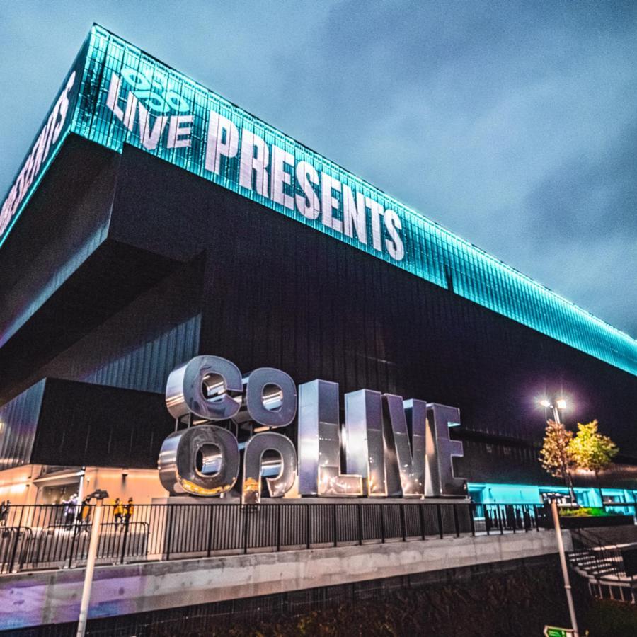 Double Bedroom Near Etihad And Coop Live With Free Parking, Shared Kitchen & Bathroom - Including Free 1-Hour Early Check-In Or Late Check-Out For Bookings Until July Manchester Eksteriør bilde